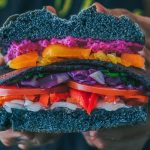 美國哲學教授近日撰文，提倡以「減肉主義」推動素食，原因是甚麼？