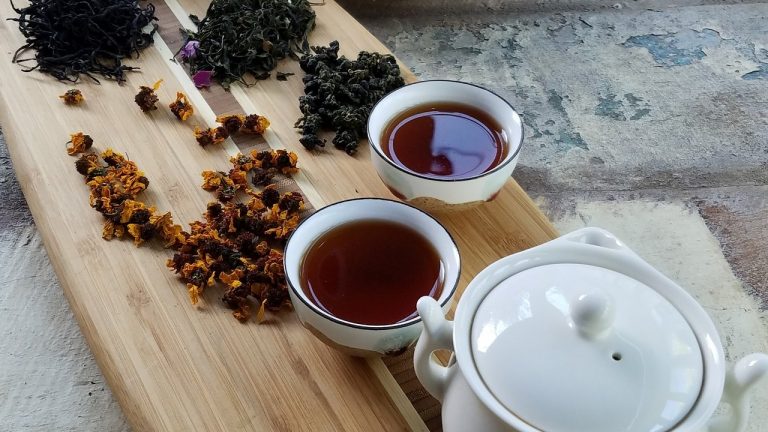 中國是飲茶大國，是全球喝茶最多的國家。另外英國人一天要喝八次茶之多（圖：Pixabay）。