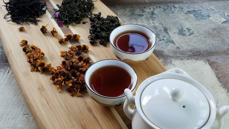 中國是飲茶大國,是全球喝茶最多的國家。另外英國人一天要喝八次茶之多(圖:Pixabay)。