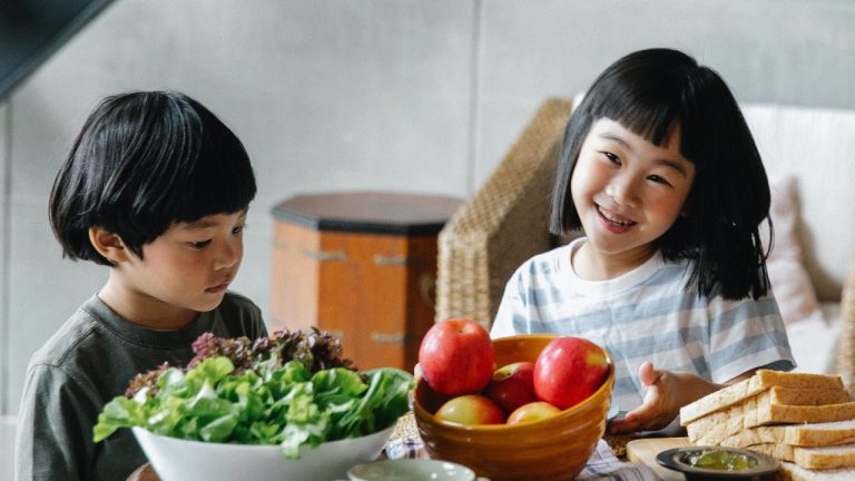 選取不同顏色的素食，讓兒童及少年進食時能吸收足夠營養（圖：Pexels）。